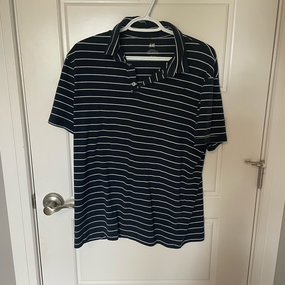 H&M Collared Tee Shirt - Picture 2 of 5